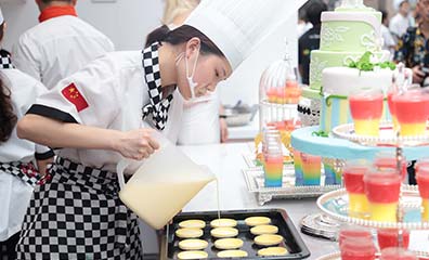 重庆新东方烹饪学院蛋糕西点培训