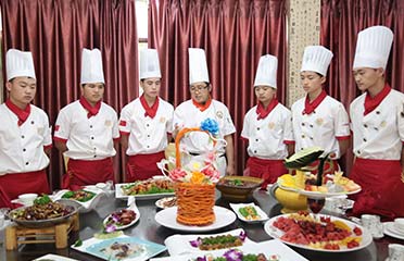 重庆新东方烹饪学院30人小班教学,确保学生都能学得会学得精