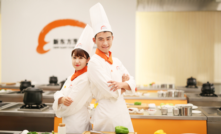 学厨师为什么他们都选重庆新东方
